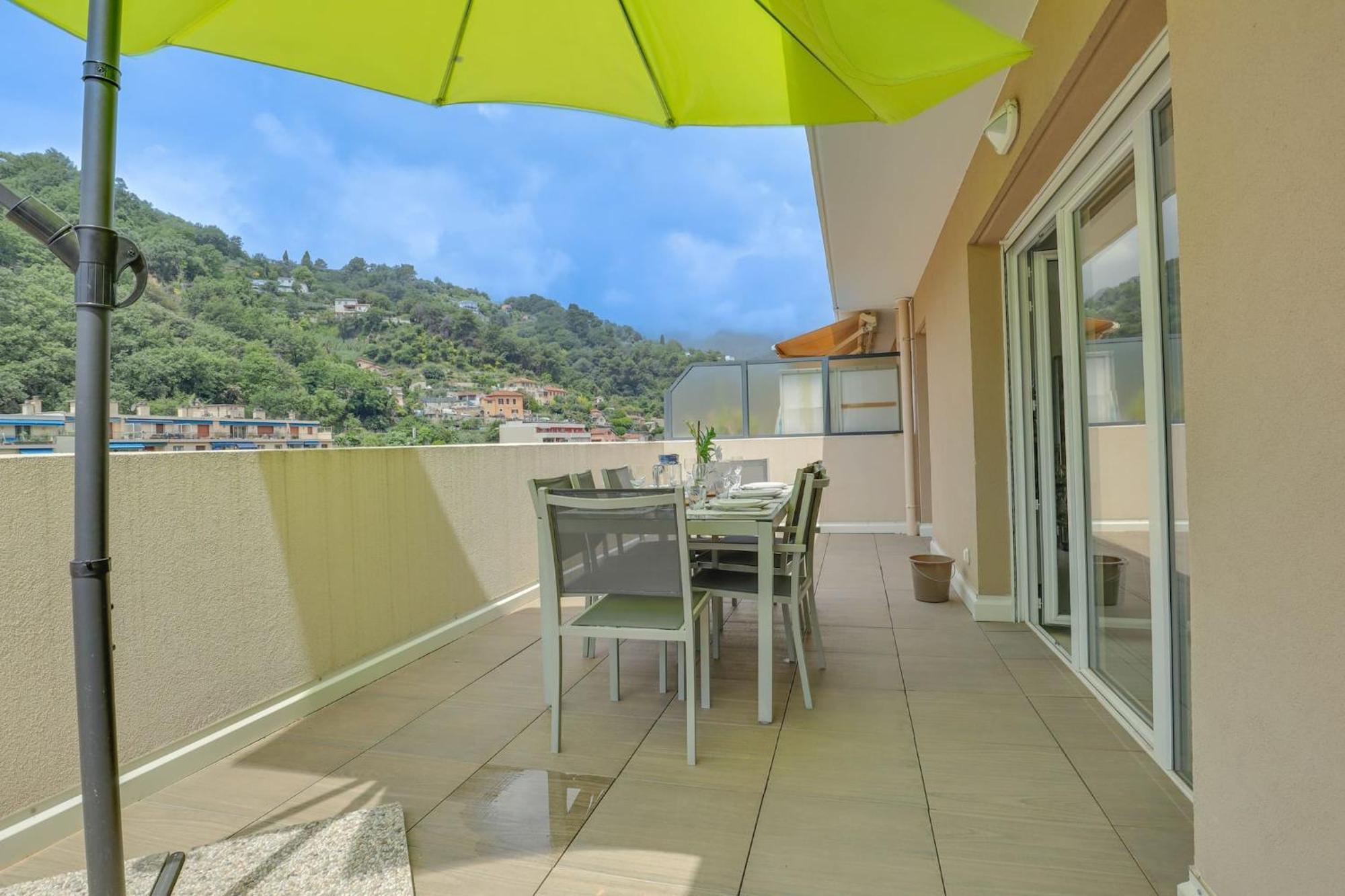 Spacieux Rooftop Parking, Terrasse Ensoleillee Menton Exterior photo